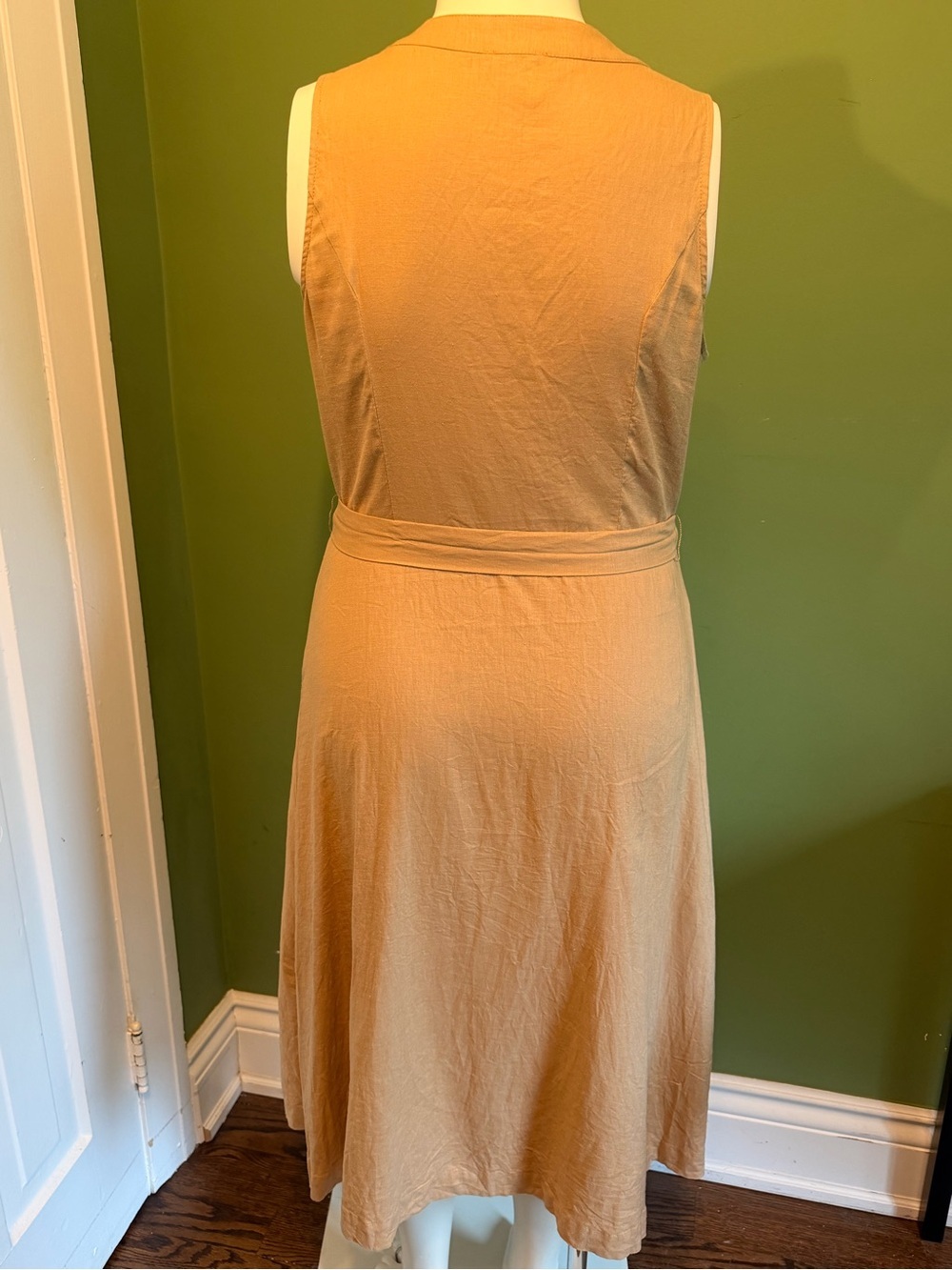 Reitman’s Linen Sleeveless Tan V-Neck Button Midi Dress with Waist Tie - Picture 6 of 10